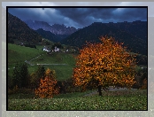 Dolina Val di Funes, Góry, Kościół, Domy, Włochy, Dolomity, Droga, Wieś Santa Magdalena, Drzewa