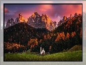 Kościół św. Jana, Zachód słońca, Włochy, Las, Dolina Val di Funes, Masyw Odle, Góry Dolomity