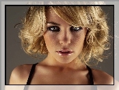 Abigail Clancy, Blondynka, Makijaż