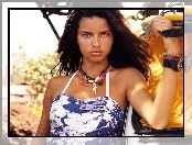 Adriana Lima, top w kwiaty