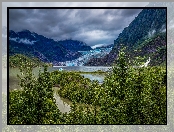 Góry, Stan Alaska, Stany Zjednoczone, Jezioro Eklutna Lake, Lodowiec, Drzewa, Chmury