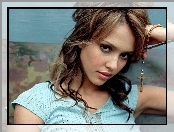 Jessica Alba, Różaniec