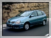 Nissan Almera Tino