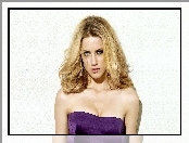 Urocza, Amber Heard
