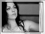 Amy Lee, biały top