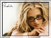 Anastacia, Okulary