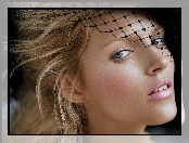 Anja Rubik, Twarz, Kapelusz