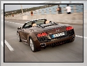 Audi R8 Spyder, Super, Samochód