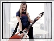 Avril Lavigne, Rockowa Gitara