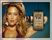 Bar Refaeli, Blondynka, Kolczyki