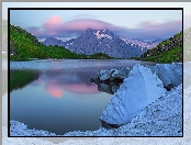 Jezioro Bachsee, Kanton Berno, Alpy Berneńskie, Szwajcaria, Góry, Góra Wetterhorn, Zima, Śnieg