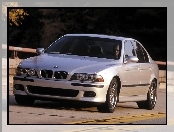 BMW Seria M, BMW 5, E39