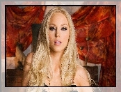Brea Bennett, Makijaż, Urocza, Blondynka