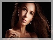 Diana Bychkov, Kolczyki