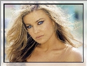 Carmen Electra, niebieskie oczy