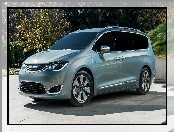 Chrysler Pacifica, Hybryda