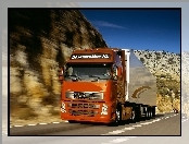 Pomarańczowa Ciężarówka Volvo