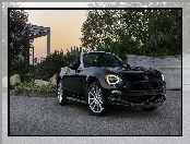 Czarny, Fiat 124 Spider