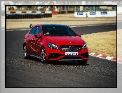 Czerwony, Mercedes A45 AMG