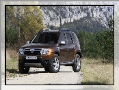 Dacia Duster I, Pierwsza, Generacja