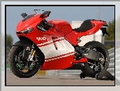 Ducati Desmosedici RR