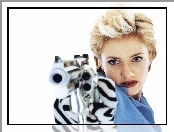 Cameron Diaz, Pistolet