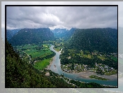 Dolina Romsdalen, Norwegia, Drogi, Góry Romsdalsalpane, Drzewa, Region Oppland, Lasy, Rzeka Rauma, Chmury