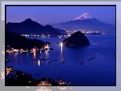 Góry, Domy, Fudżi, Japonia, Wulkan, Wyspa, Noc, Oświetlone
