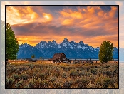 Drewniana, Góry Teton Range, Stany Zjednoczone, Stodoła, Stan Wyoming, Park Narodowy Grand Teton, Chata, Drzewa, Zachód słońca, Chmury