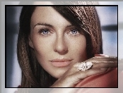 oczy, Elizabeth Hurley