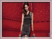 Lyndsy Fonseca, Suknia
