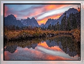 Góry, Zachód słońca, Drzewa, Sawtooth Range, Stany Zjednoczone, Jesień, Stan Idaho, Jezioro, Odbicie