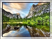Góry, Chmury, Jezioro, Drzewa