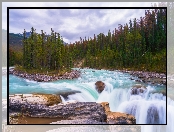 Góry, Park Narodowy Jasper, Las, Chmury, Sunwapta River, Skały, Rzeka, Kanada, Alberta, Drzewa, Kamienie, Wodospad, Sunwapta Falls