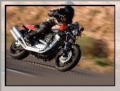 Harley-Davidson XR1200, Zakręt