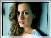 Anne Hathaway, Spojrzenie