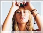 usta, Holly Valance