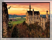 Niemcy, Wzgórza, Schwangau, Skały, Bawaria, Zamek Neuschwanstein, Drzewa, Jesień