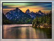 Zachód słońca, Las, Stany Zjednoczone, Taggart Lake, Jezioro, Góry, Park Narodowy Grand Teton, Drzewa, Wyoming