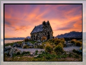 Jezioro Tekapo, Wyspa Południowa, Nowa Zelandia, Kościół Dobrego Pasterza, Church of the Good Shepherd, Kępy, Trawa