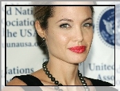Angelina Jolie, korale