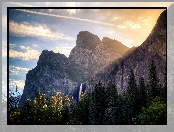 Góry, Stan Kalifornia, Stany Zjednoczone, Drzewa, Park Narodowy Yosemite, Wodospad Horsetail