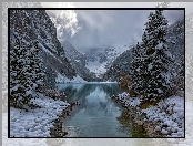 Park Narodowy Banff, Zima, Góry, Kanada, Jezioro Lake Louise, Lasy, Chmury, Mgła