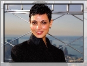 Krata, Morena Baccarin, Uśmiech, Czarny, Płaszczyk