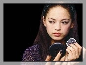 Kristin Kreuk, Puderniczka