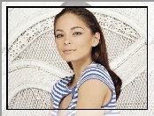 Buzia, Kristin Kreuk