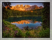 Lago Carezza, Góry, Włochy, Dolomity, Odbicie, Drzewa, Jezioro, Las, Niebo, Kamienie, Roślinność, Południowy Tyrol