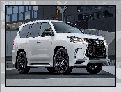 Lexus LX S