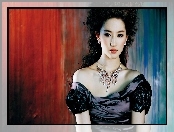 Liu Yifei, Czarna, Sukienka