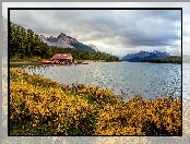 Jasper, Jezioro Maligne, Lasy, Alberta, Jesień, Park Narodowy, Łódki, Góry, Przystań